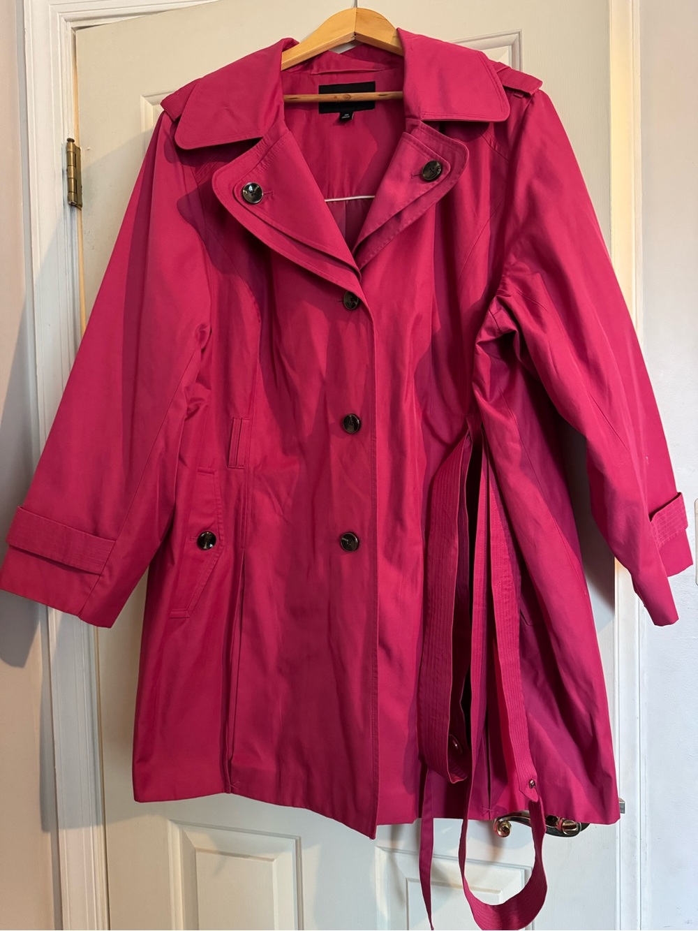 London Fog Hot Pink Trench CoatVery Great Condition…Barley Worn - Picture 3 of 5